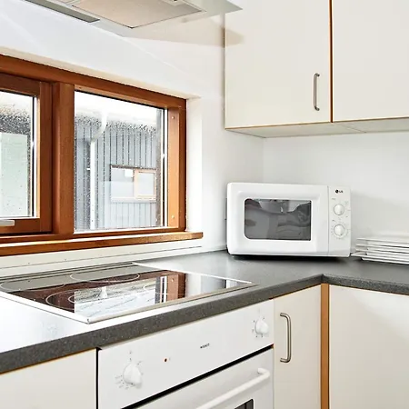 8 Person In Ulfborg-by Traum *